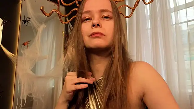 CassieCool online show from 10-31-25, 01:01