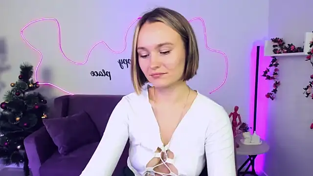 BritnieCute online show from 12-19-24, 07:18