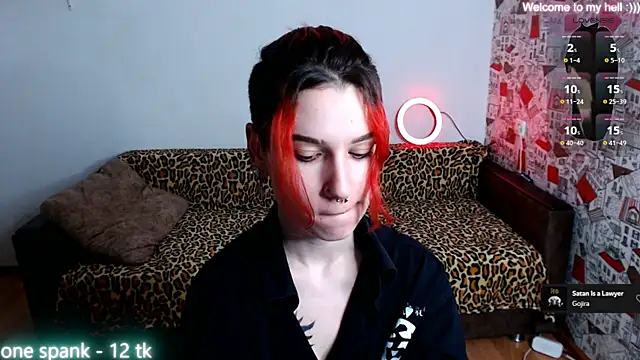 Snapshot of Miya_Wey_ chatting on 12-16-24, 03:11 Miya Wey online show from 12-16-24, 03:11