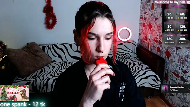 Snapshot of Miya_Wey_ chatting on 01-06-25, 03:29 Miya Wey online show from 01-06-25, 03:29