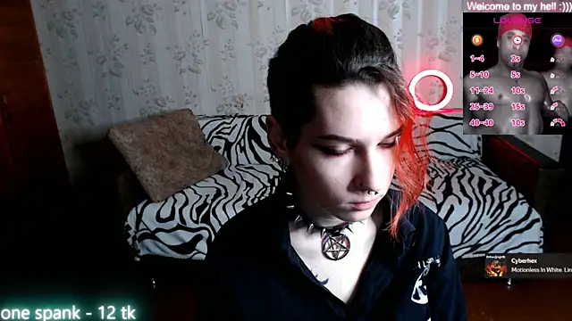 Snapshot of Miya_Wey_ chatting on 01-24-25, 01:03 Miya Wey online show from 01-24-25, 01:03