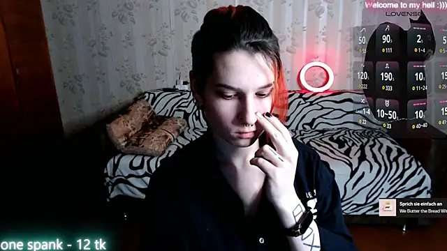 Snapshot of Miya_Wey_ chatting on 02-04-25, 06:49 Miya Wey online show from 02-04-25, 06:49