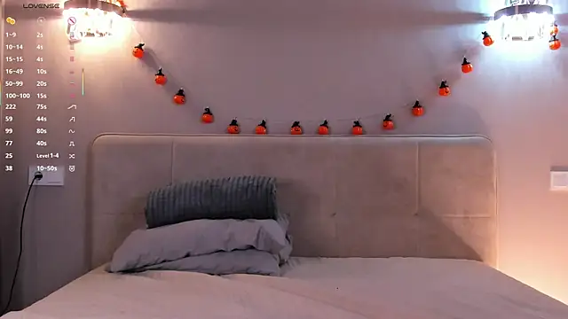 Snapshot of PetraBawden chatting on 12-18-25, 09:59 PetraBawden online show from 12-18-25, 09:59