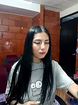 Snapshot of Raven__purple chatting on 01-23-25, 01:41 Raven purple online show from 01-23-25, 01:41