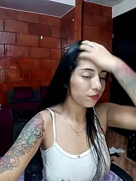 Snapshot of Raven__purple chatting on 01-29-25, 04:26 Raven purple online show from 01-29-25, 04:26