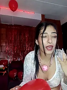 Snapshot of Raven__purple chatting on 02-15-25, 05:19 Raven purple online show from 02-15-25, 05:19