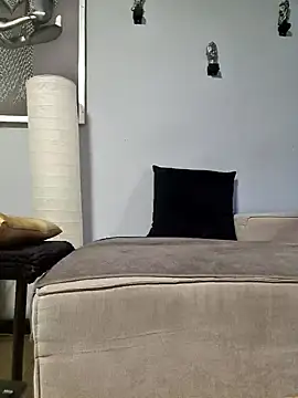 dickinyouto online show from 01-19-25, 09:34