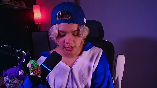 Snapshot of marlena3312 chatting on 02-02-26, 01:21 marlena3312 online show from 02-02-26, 01:21