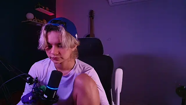 Snapshot of marlena3312 chatting on 02-03-26, 01:16 marlena3312 online show from 02-03-26, 01:16