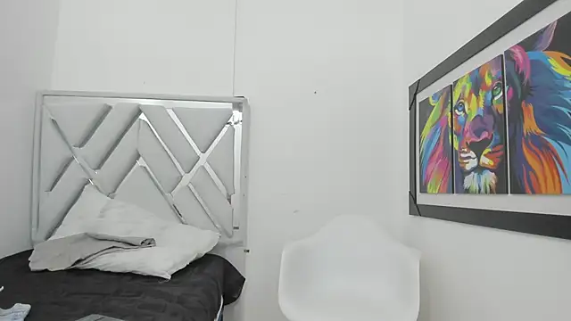 leslyylove online show from 02-12-25, 03:18