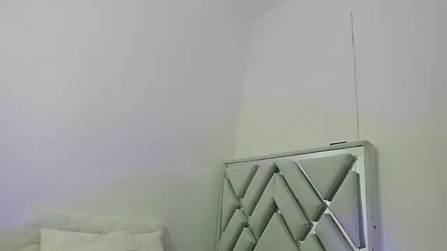 leslyylove online show from 02-28-25, 08:20