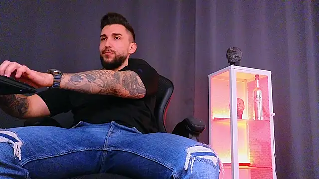 MightyAaron66 online show from 02-02-25, 03:07