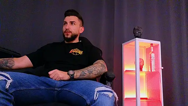 MightyAaron66 online show from 02-03-25, 03:53