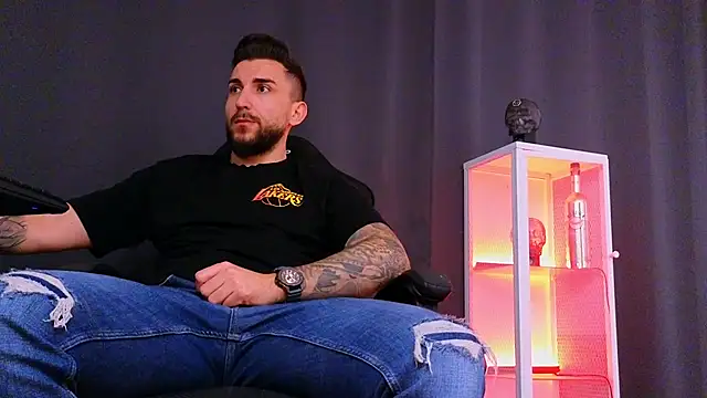 MightyAaron66 online show from 02-03-25, 06:56