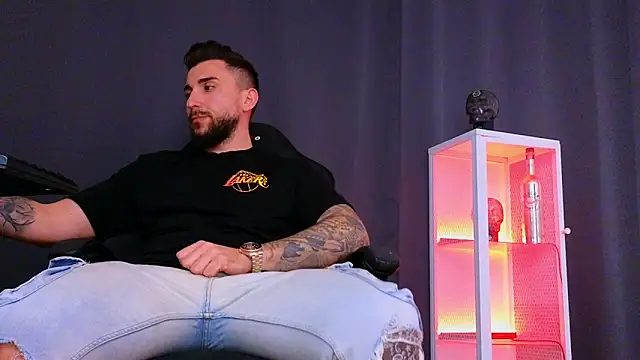 MightyAaron66 online show from 02-03-25, 01:08