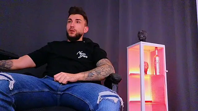 MightyAaron66 online show from 02-06-25, 03:16