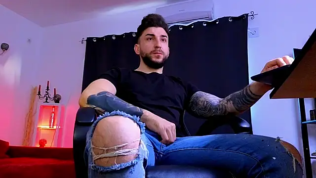 MightyAaron66 online show from 04-13-26, 04:18