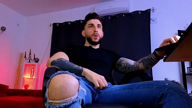 MightyAaron66 online show from 04-21-26, 01:42