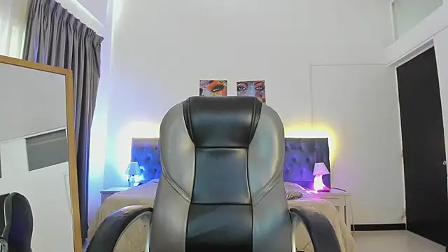 Tamy edwards online show from 10-21-25, 07:58