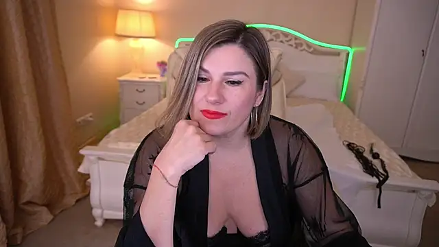 KiraRoxx online show from 03-18-25, 09:53