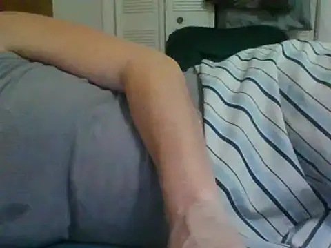 Emilylyn2501 online show from 12-20-24, 10:43