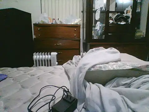 Emilylyn2501 online show from 11-11-25, 02:44