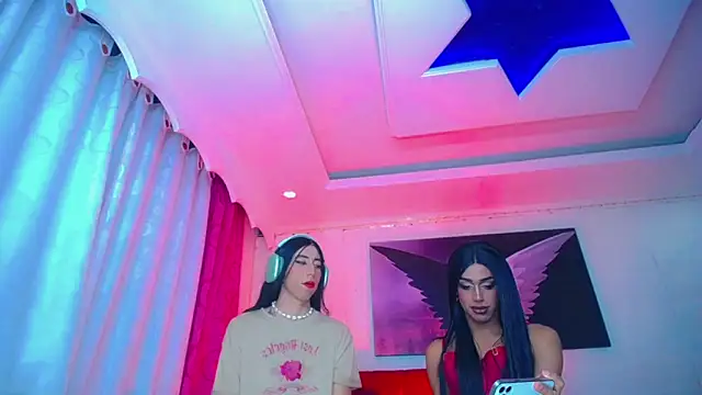 NahomiCamper online show from 11-16-25, 02:28