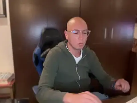 alanan881 online show from 03-05-25, 01:42