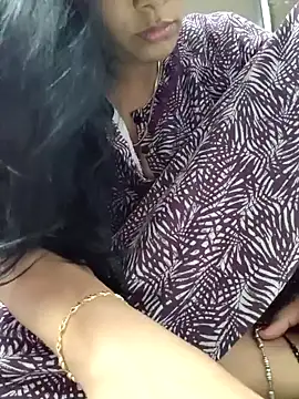 Snapshot of samitasharma chatting on 01-03-25, 03:33 samitasharma online show from 01-03-25, 03:33