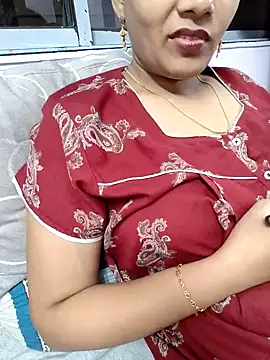 Snapshot of samitasharma chatting on 01-06-25, 01:19 samitasharma online show from 01-06-25, 01:19