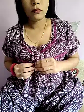 Snapshot of samitasharma chatting on 01-18-25, 06:56 samitasharma online show from 01-18-25, 06:56