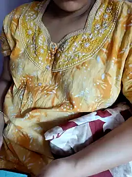 Snapshot of samitasharma chatting on 02-07-25, 04:59 samitasharma online show from 02-07-25, 04:59