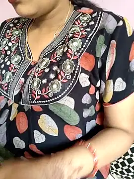 Snapshot of samitasharma chatting on 02-17-25, 06:42 samitasharma online show from 02-17-25, 06:42