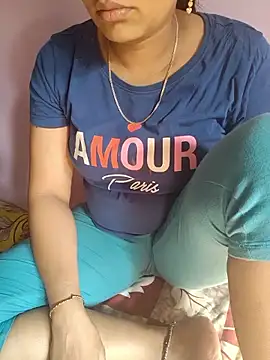 Snapshot of samitasharma chatting on 03-15-25, 03:51 samitasharma online show from 03-15-25, 03:51