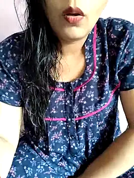 Snapshot of samitasharma chatting on 03-21-25, 06:27 samitasharma online show from 03-21-25, 06:27