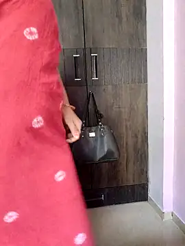 Snapshot of samitasharma chatting on 09-18-25, 04:14 samitasharma online show from 09-18-25, 04:14