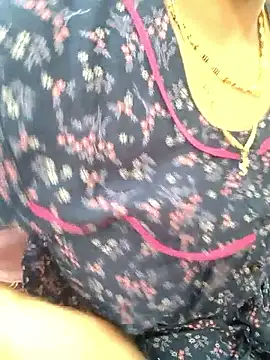 Snapshot of samitasharma chatting on 10-06-25, 05:27 samitasharma online show from 10-06-25, 05:27