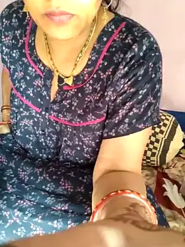 Snapshot of samitasharma chatting on 10-12-25, 03:16 samitasharma online show from 10-12-25, 03:16