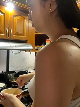 Snapshot of karla_nill chatting on 11-10-25, 04:50 karla nill online show from 11-10-25, 04:50