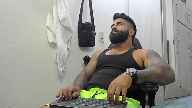 Lyon vach online show from 01-18-25, 02:33