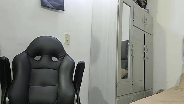 Lyon vach online show from 02-07-25, 06:13