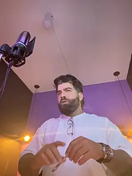 Lyon vach online show from 10-10-25, 02:10