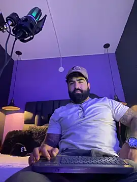 Lyon vach online show from 10-27-25, 08:46