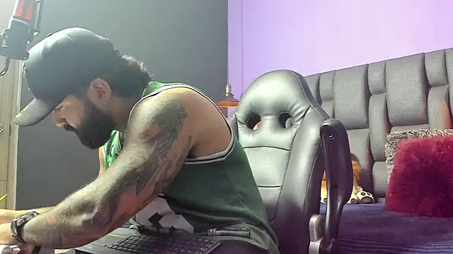 Lyon vach online show from 11-11-25, 05:46