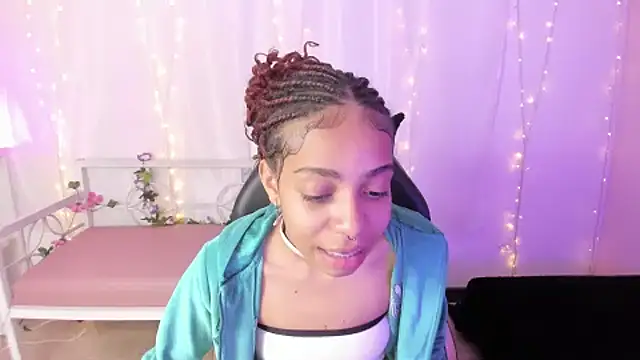 Abigail Wilson  online show from 01-17-25, 08:55