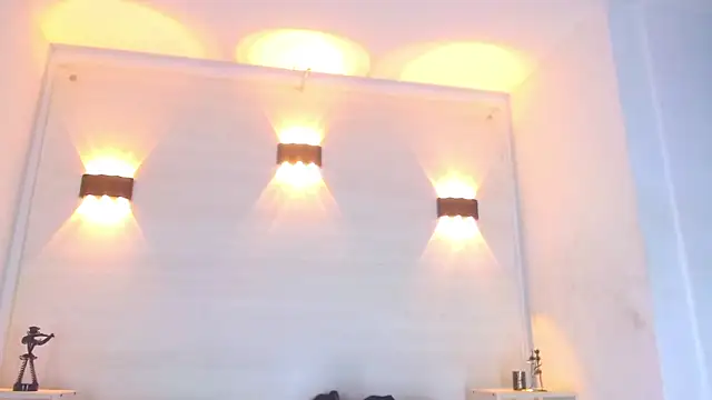 Snapshot of Molly_Spears chatting on 02-10-25, 03:32 Molly Spears online show from 02-10-25, 03:32