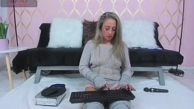 ladylians online show from 02-20-25, 06:57
