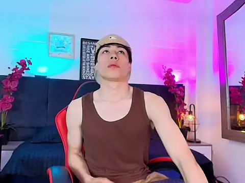 Snapshot of AndrewCooperrs chatting on 03-12-26, 08:04 AndrewCooperrs online show from 03-12-26, 08:04