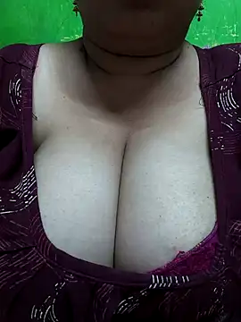 Snapshot of Rinki_Guptaa chatting on 02-19-25, 06:10 Rinki Guptaa online show from 02-19-25, 06:10