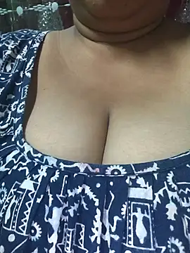 Snapshot of Rinki_Guptaa chatting on 09-25-25, 06:55 Rinki Guptaa online show from 09-25-25, 06:55